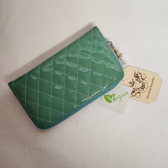 Handbag Republic Handbags - Vegan Green Quilted Women's Wallet Wristlet By Handbag Republic
